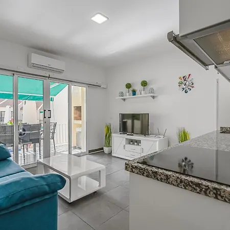 Aircon River Style Pool In 200m Mareverde Lägenhet